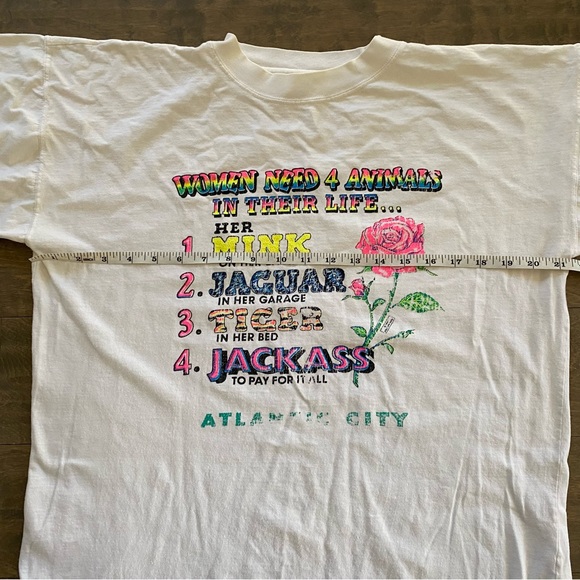 Vintage 90’s Atlantic City What a Woman Needs T-Shirt - Picture 12 of 12
